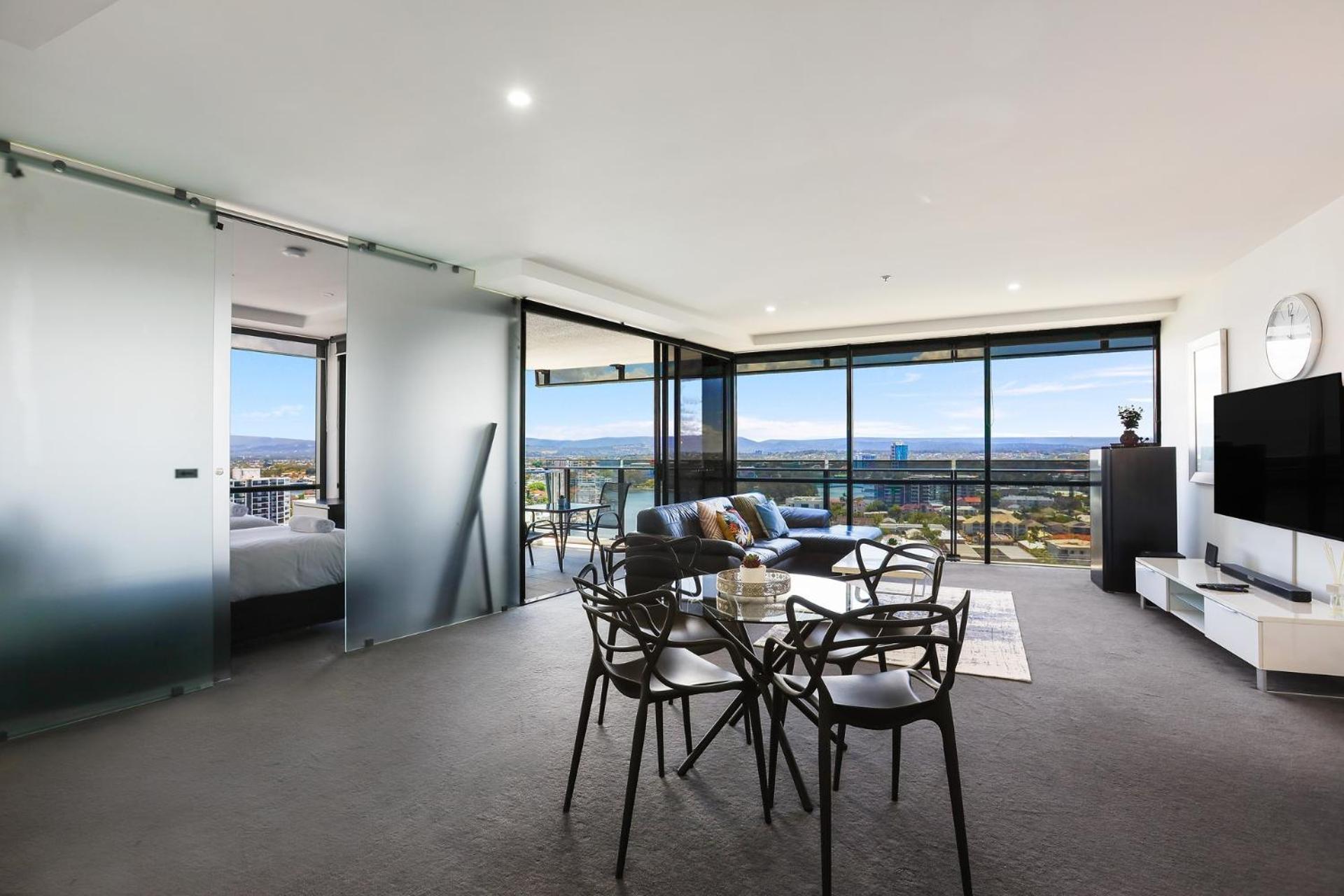 Circle On Cavill 2, 3, 4 & 5 Bedroom Skyhomes & Sub Penthouses By Gold Coast Holidays Екстериор снимка