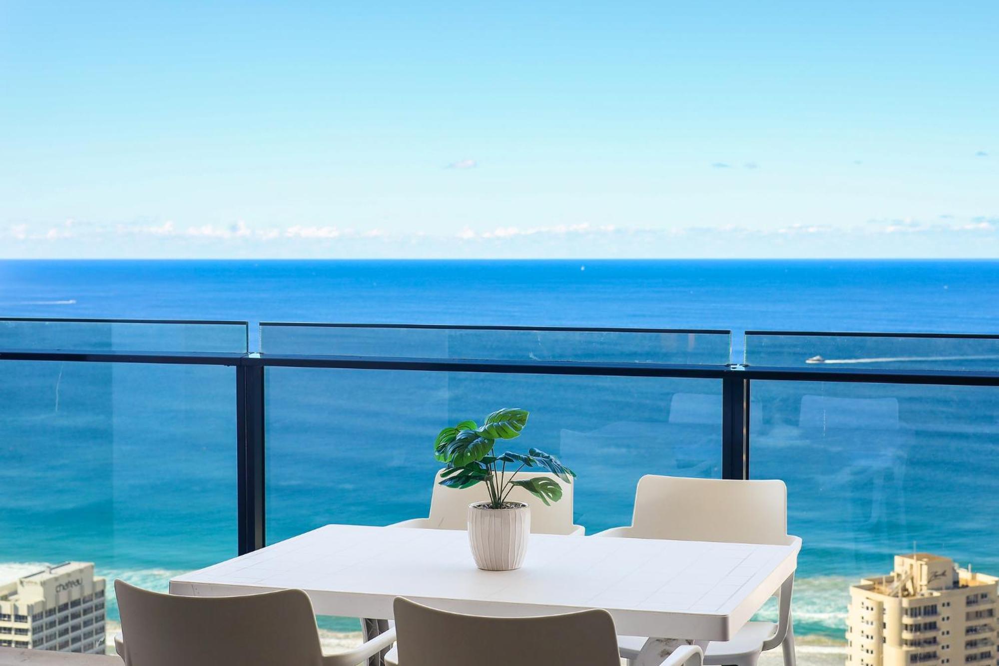 Circle On Cavill 2, 3, 4 & 5 Bedroom Skyhomes & Sub Penthouses By Gold Coast Holidays Екстериор снимка